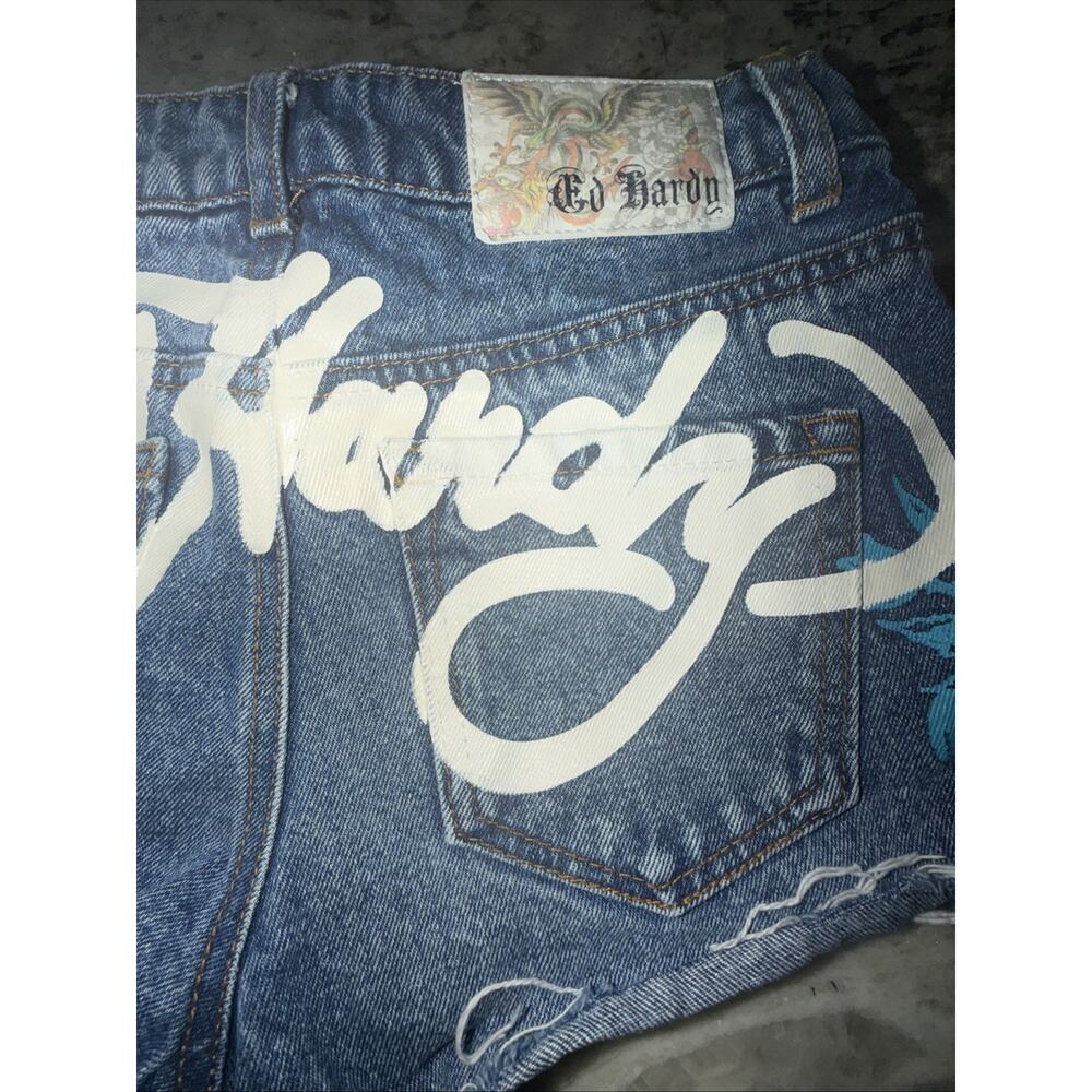 Ed Hardy Flame Skull Denim Jean Shorts Womens Size Small Wash Y2K Grunge (N27) - Picture 2 of 4